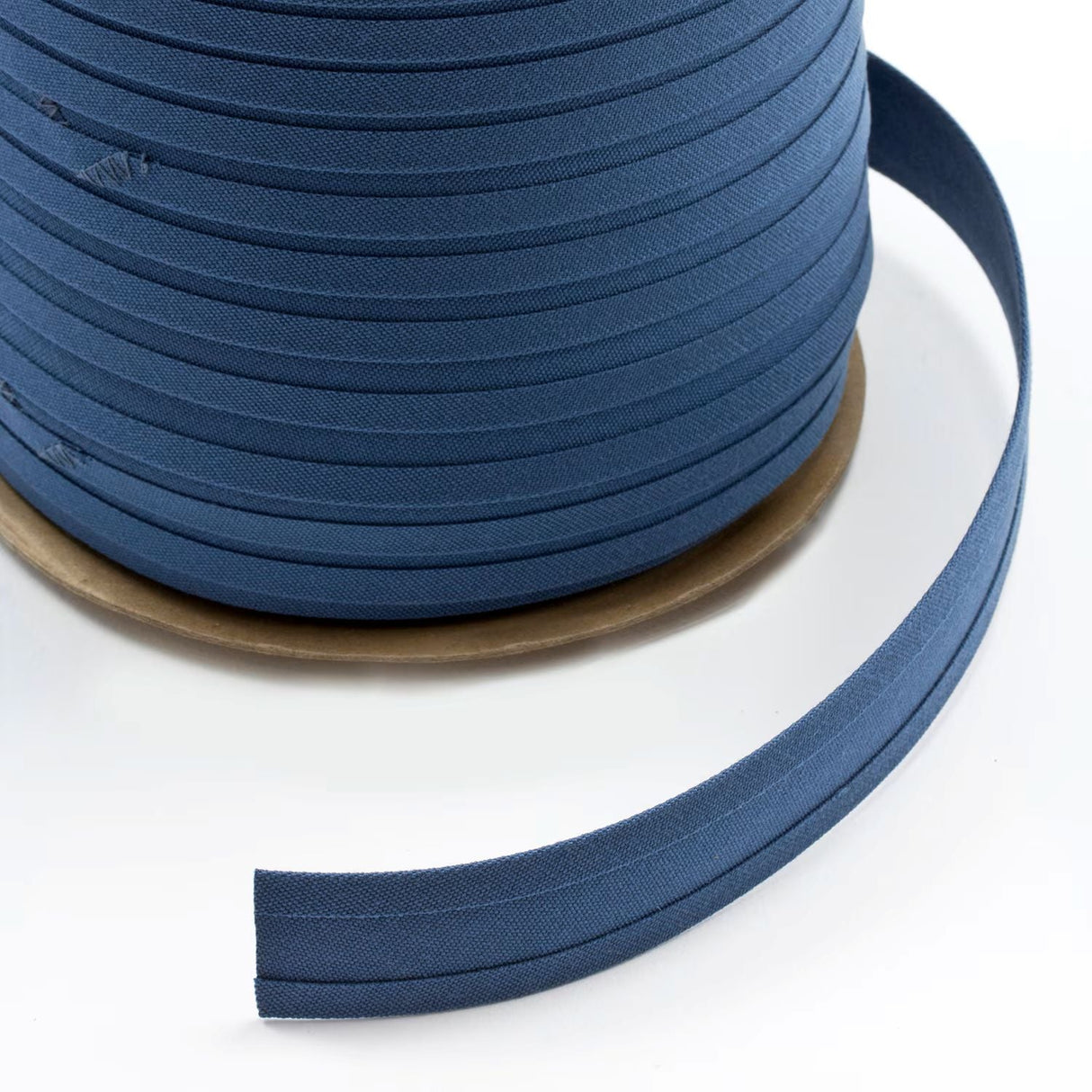 Sunbrella Marine Binding 2ET Bias Cut 1 inch x 100 yards 4641 Sapphire Blue Sunbrella Marine Binding 2ET Bias Cut 1 inch x 100 yards 4641 Sapphire Blue